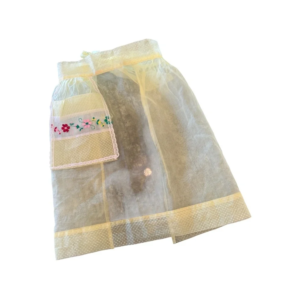 Vintage Sheer Yellow Hostess Half Apron Lace Edge Embroidered Pocket‎